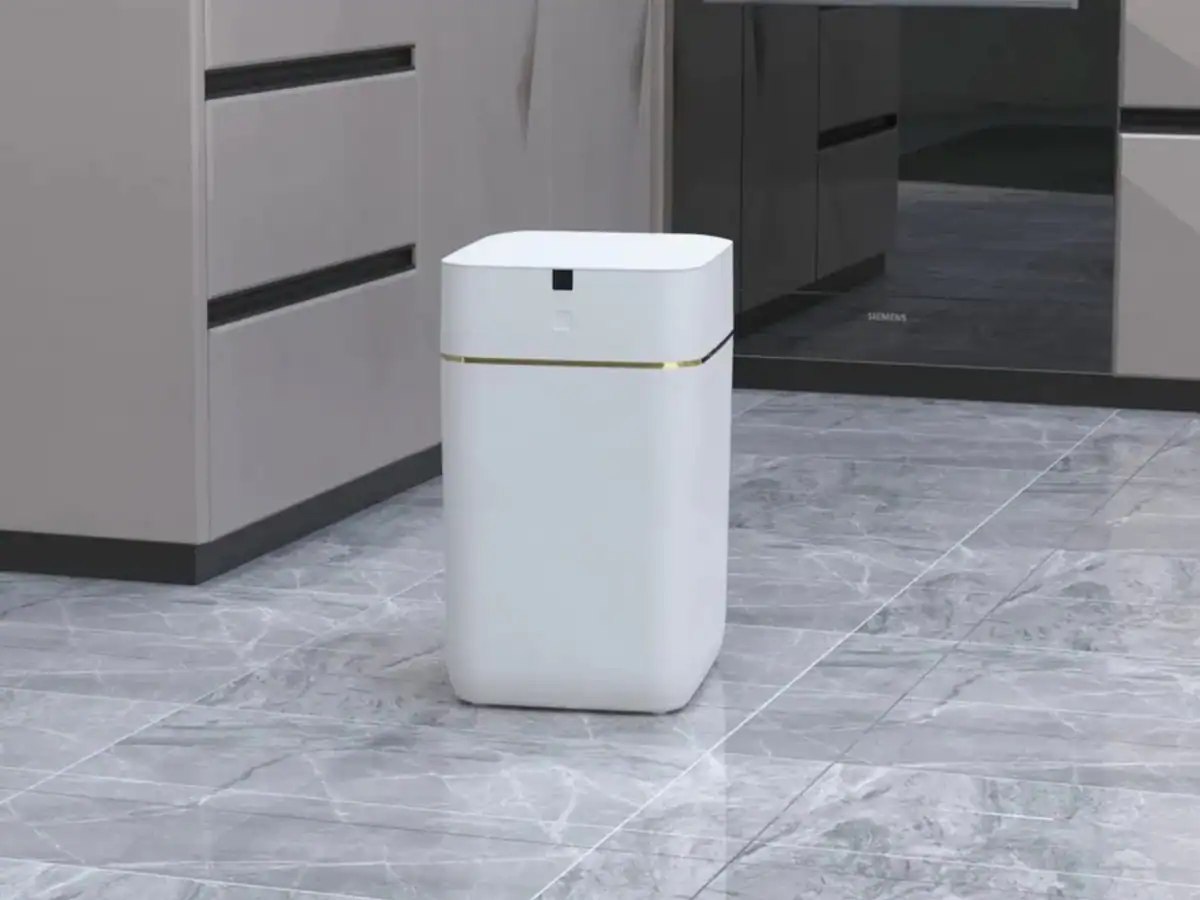 self changing automatic trash bin